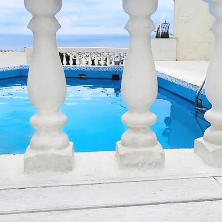 Peaceful And Very Relaxing Near Crete Sea